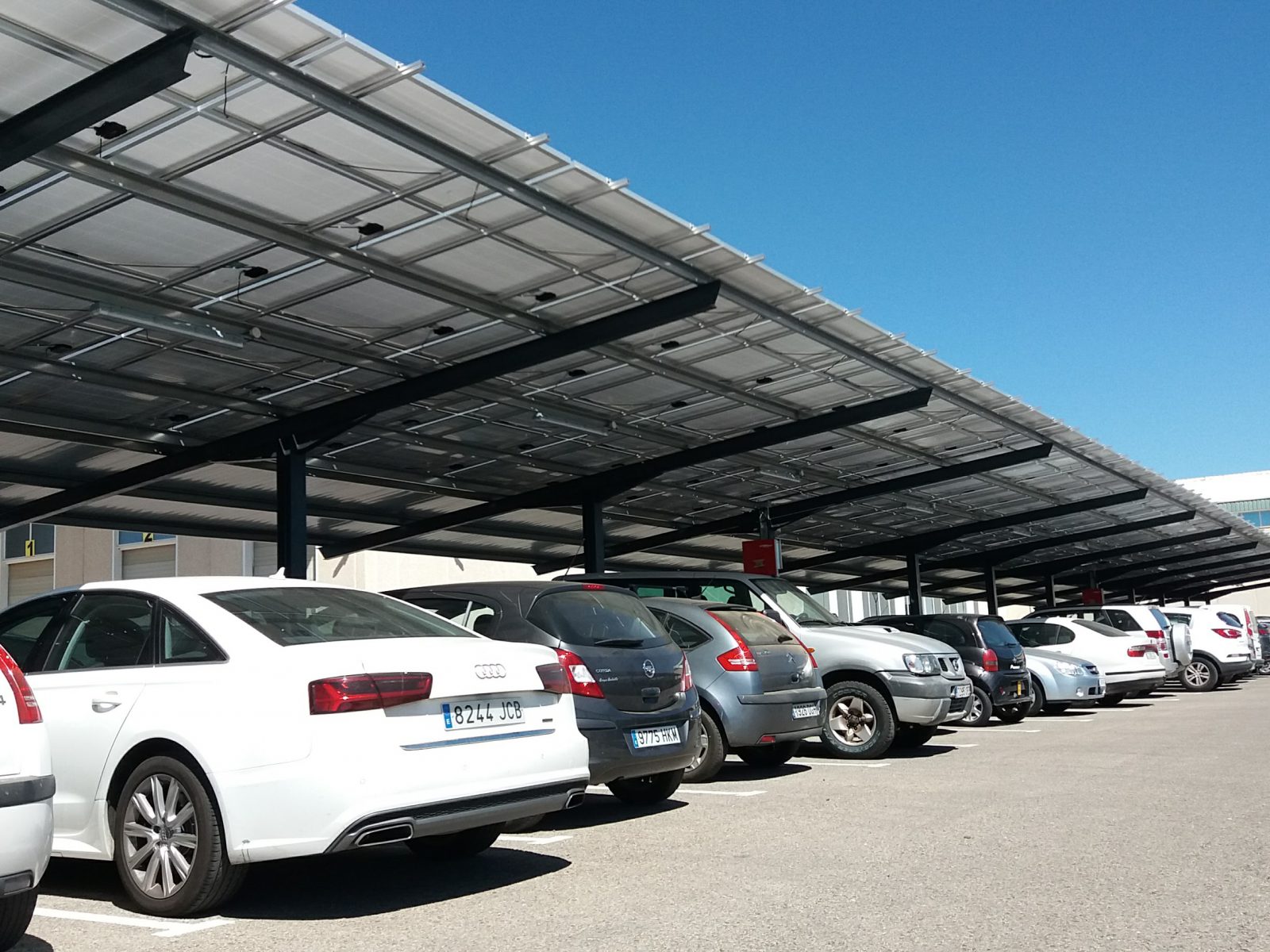 Photovoltaic rooftop project carried of 380kW