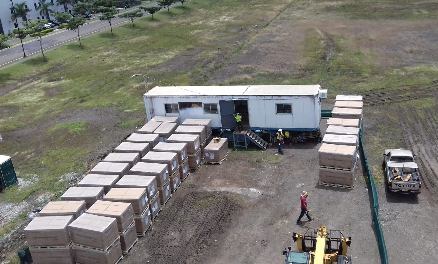 Photovoltaic solar installation on deck: 488 kWp (Costa Rica)