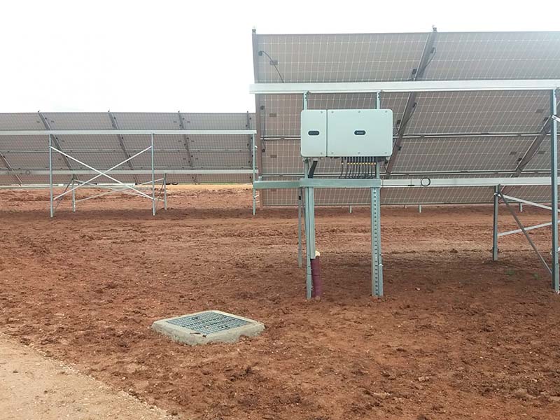 Instalación parque solar: 450 kWp (Extremadura)