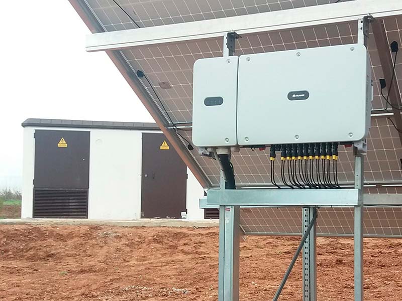 Instalación parque solar: 450 kWp (Extremadura)