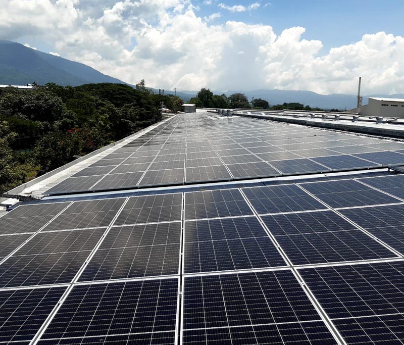 Alterna Energía lleva a cabo dos proyectos fotovoltaicos para Ferrocentro y Galvanissa en El Salvador
