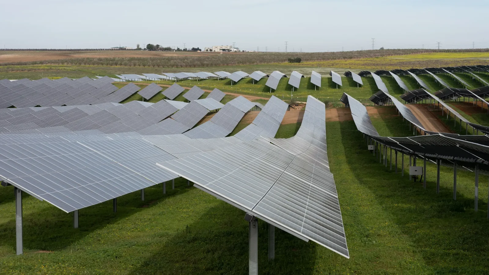 En Alterna Energía nos adelantamos al fallo: lo prevenimos antes de que ocurra, protegiendo las instalaciones fotovoltaicas.